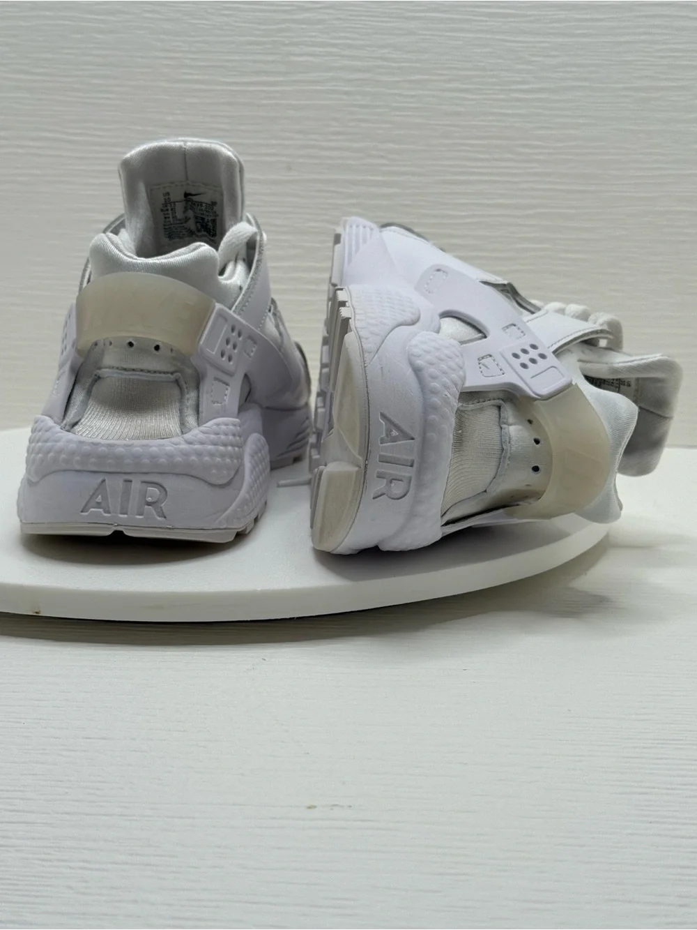 Nike Air Huarache Run Women's Size 10 Running Shoes Triple White *Worn once